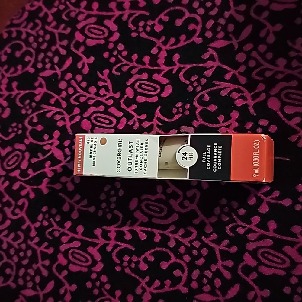 Covergirl Outlast extreme wear concealer